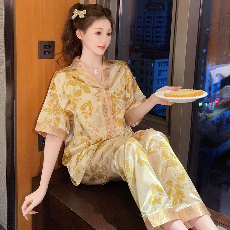 973# 짧고 긴 황금 꽃