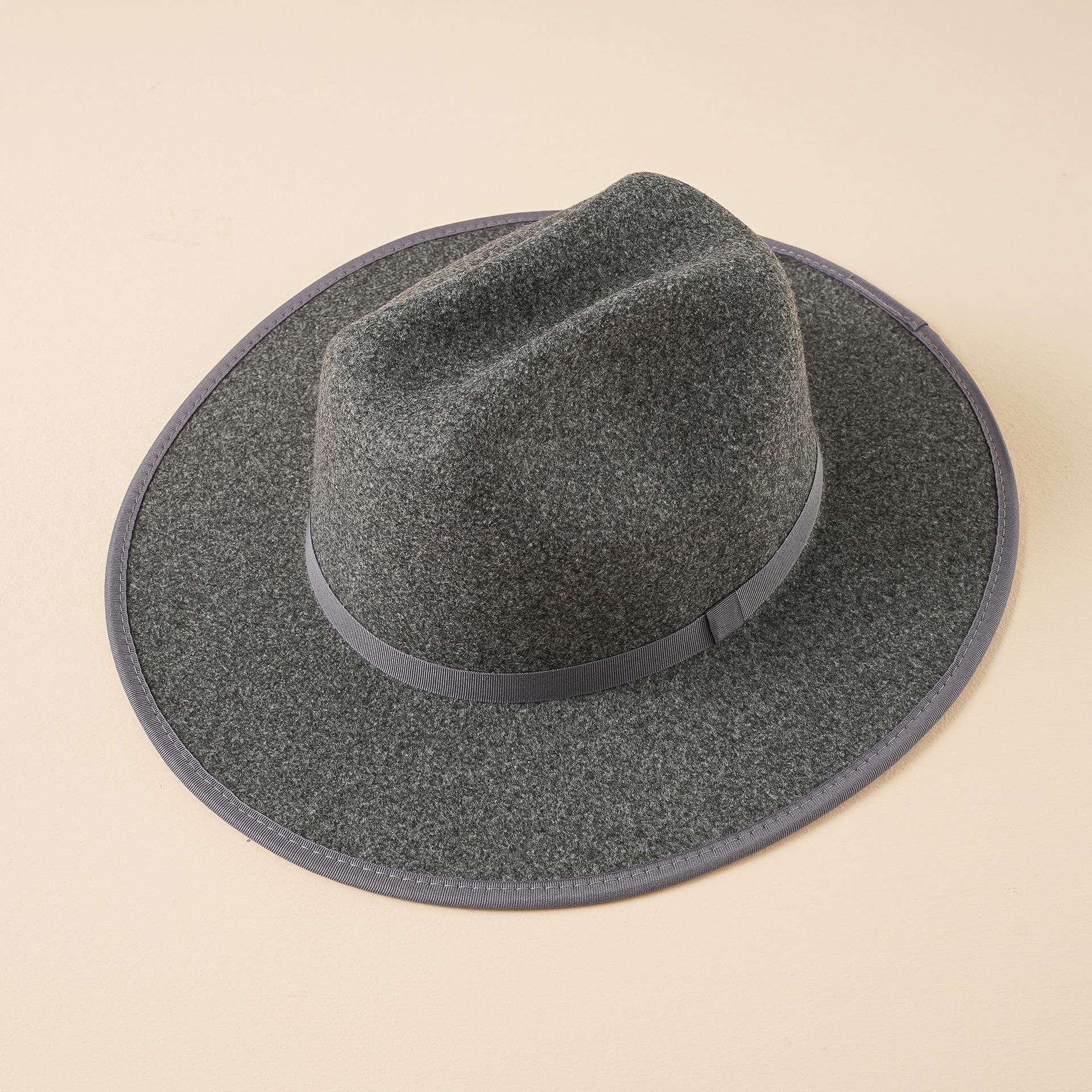 Negro británico de ala ancha sombrero superior Otoño e Invierno de las mujeres Jazz sombrero de ala grande hombres dragón y Phoenix lana Caballero sombrero de fieltro grande