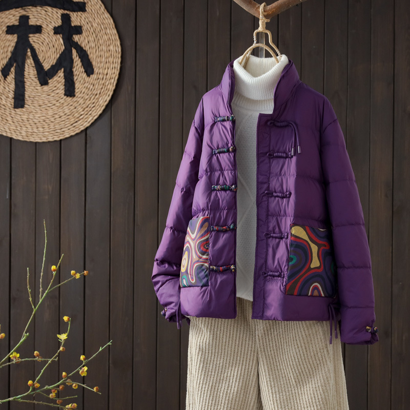 2024 Autumn and Winter New Vintage White Duck Down Lightweight Down Jacket Women's Ethnic Style Vertical Collar Colorful Buckle Short Jacket 2024 Autumn and Winter New Vintage White Duck Down Lightweight Down Jacket Women's Ethnic Style Vertical Collar Colorful Buckle Short Jacket