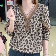 网红爆款时尚气质V领长袖碎花打底衫女秋冬新款宽松减龄长袖小衫