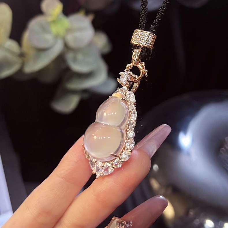 Mặt dây chuyền vòng cổ chalcedony bầu đá cao tự nhiên kiểu mới 2024 Fuluhao dát phong cách Trung Quốc mới — Bạc (bạc s925), Vàng 14k, Bạch kim, Vàng hồng chi tiết 8