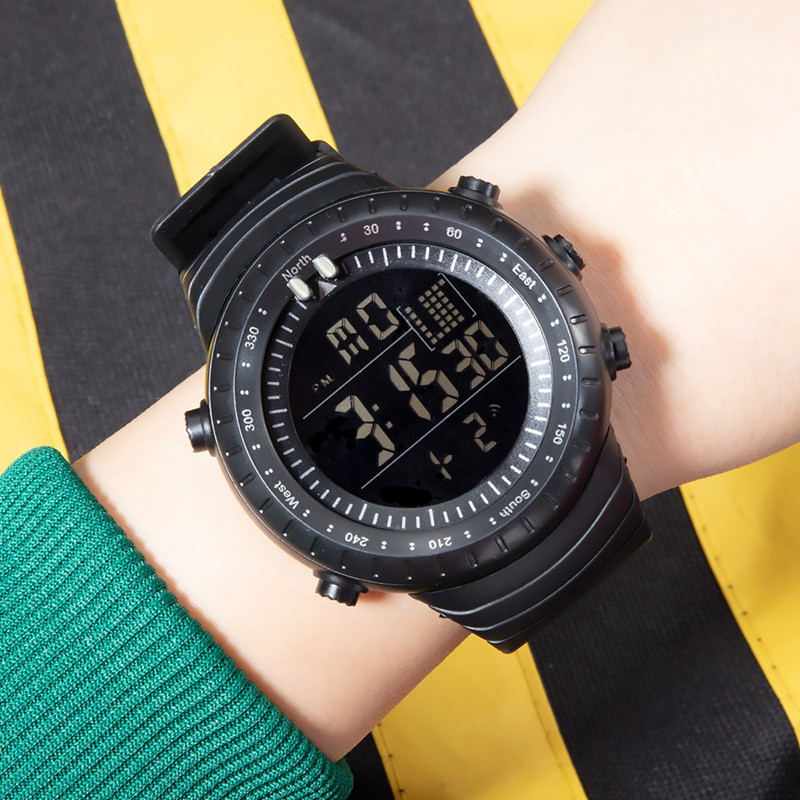 Moda multi-funcional reloj electrónico transfronterizo reloj de los Hombres Calientes deportes al aire libre impermeable luminoso reloj electrónico hombres