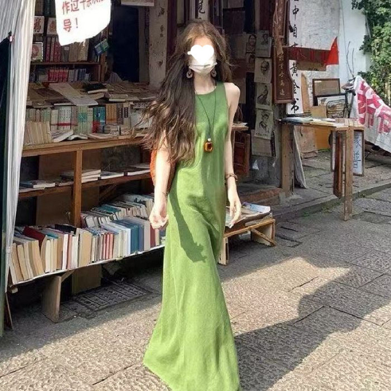 2025复古夏季新款无袖森系绿色连衣裙收腰显瘦背心长裙气质