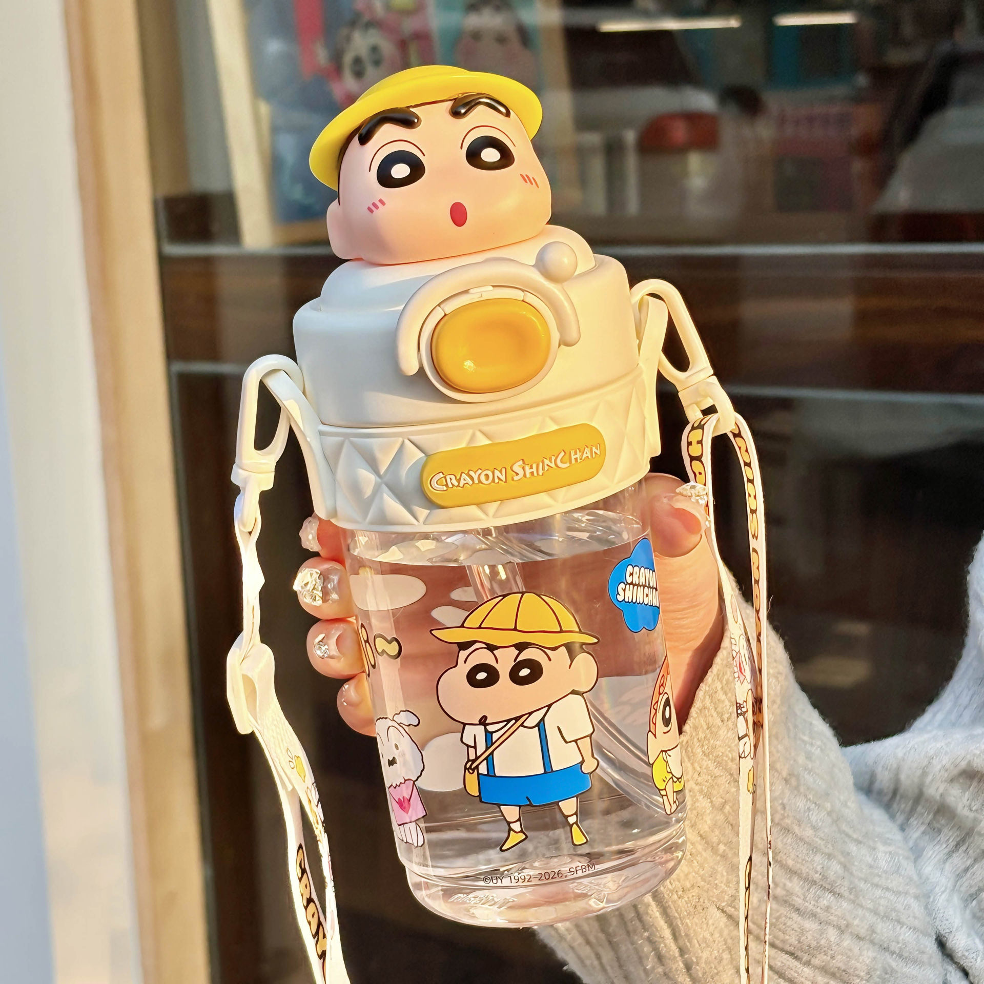 Nuevo tipo de taza de paja para niños de crayón de gran capacidad para estudiantes para ir a la escuela tetera de agua especial resistente a altas temperaturas y taza de agua de transporte inclinada
