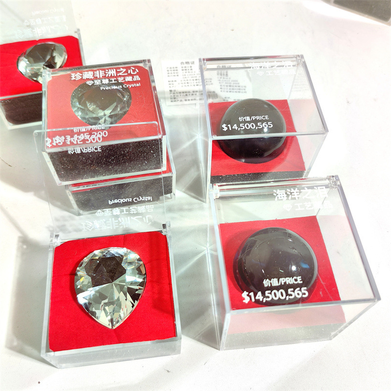 Heart of Africa Diamond Delta Operation Peripheral Collection Grade 1:1 Crystal Model Game Collection Small Gift Heart of Africa Diamond Delta Operation Peripheral Collection Grade 1:1 Crystal Model Game Collection Small Gift