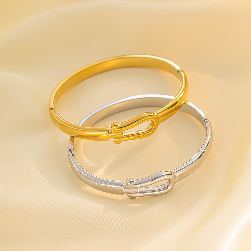 Bracciale in acciaio al titanio con fibbia a ferro di cavallo a forma di U minimalista_voghion.com