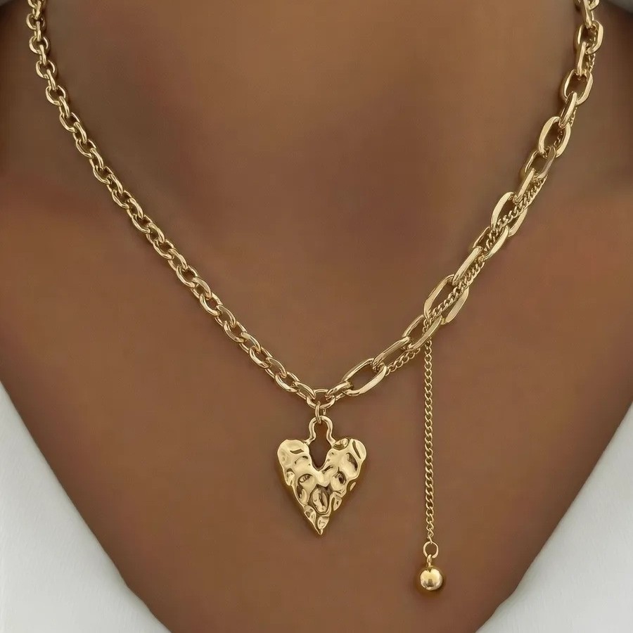 European and American Cross-Border Heart-Shaped Necklace Set for Women, Exaggerated Metal Hollow Street Style Jewelry