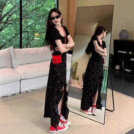 黑色碎花不规则开叉半身裙子女夏季2025新款小众设计高腰包臀长裙