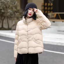 中年妈妈冬装羽绒服国风洋气轻薄款2025新款中老年女秋冬短款外套