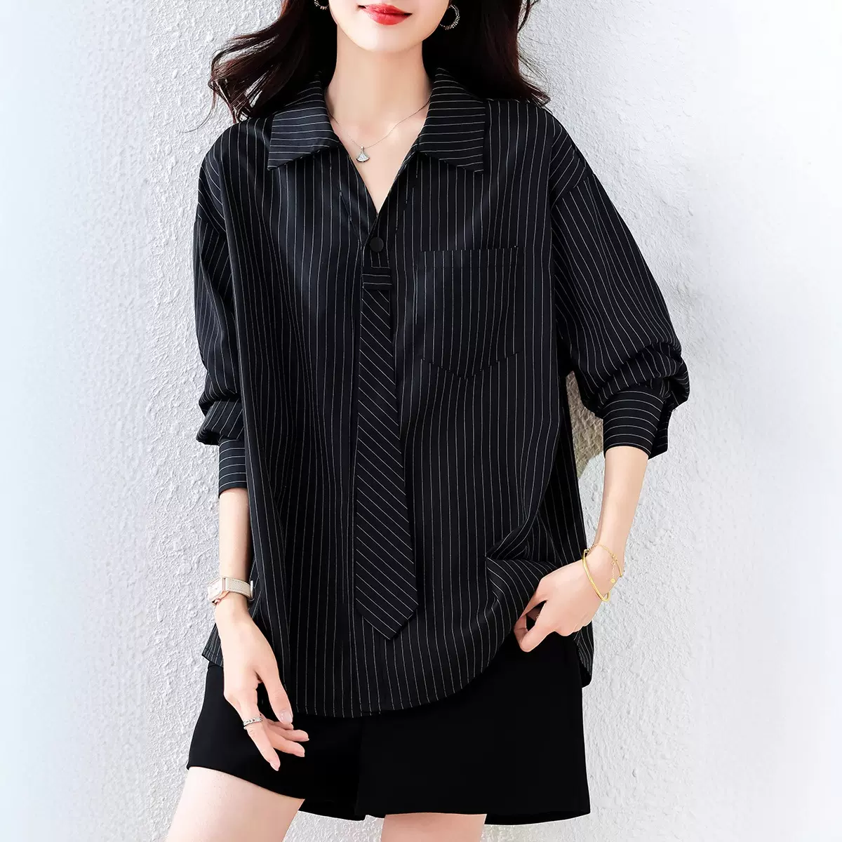 大码时尚休闲衬衫女秋季新款洋气宽松显瘦条纹长袖上衣