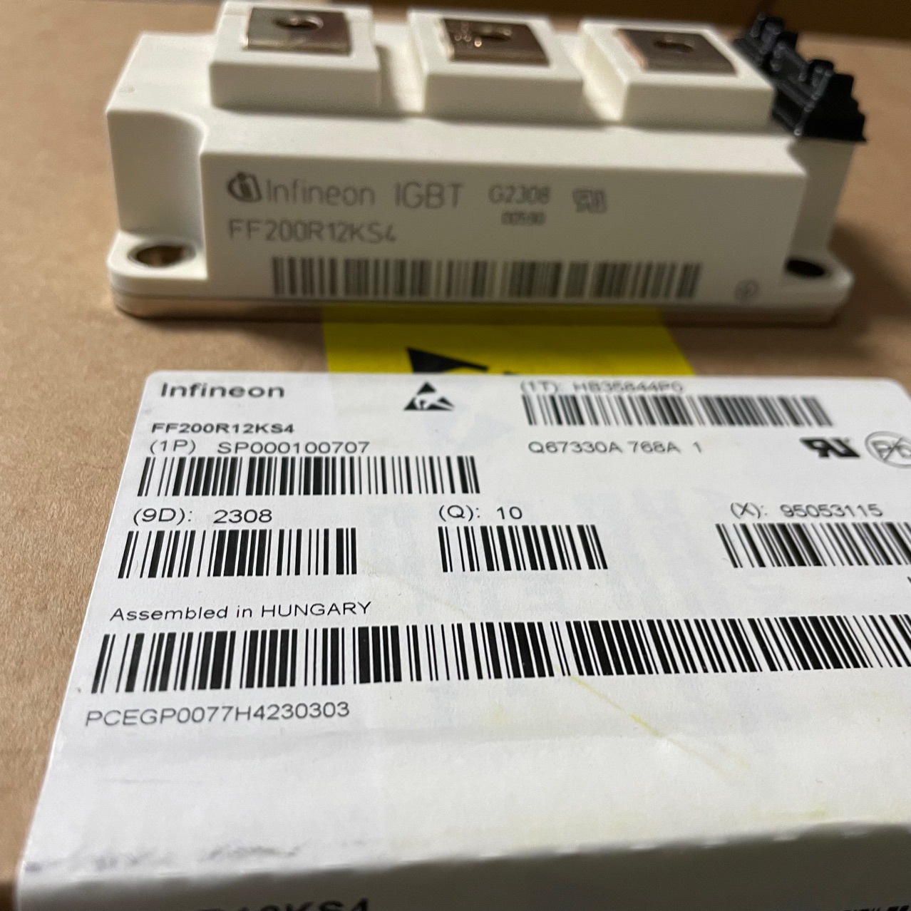 全新原装IGBT模块FF200R12KS4