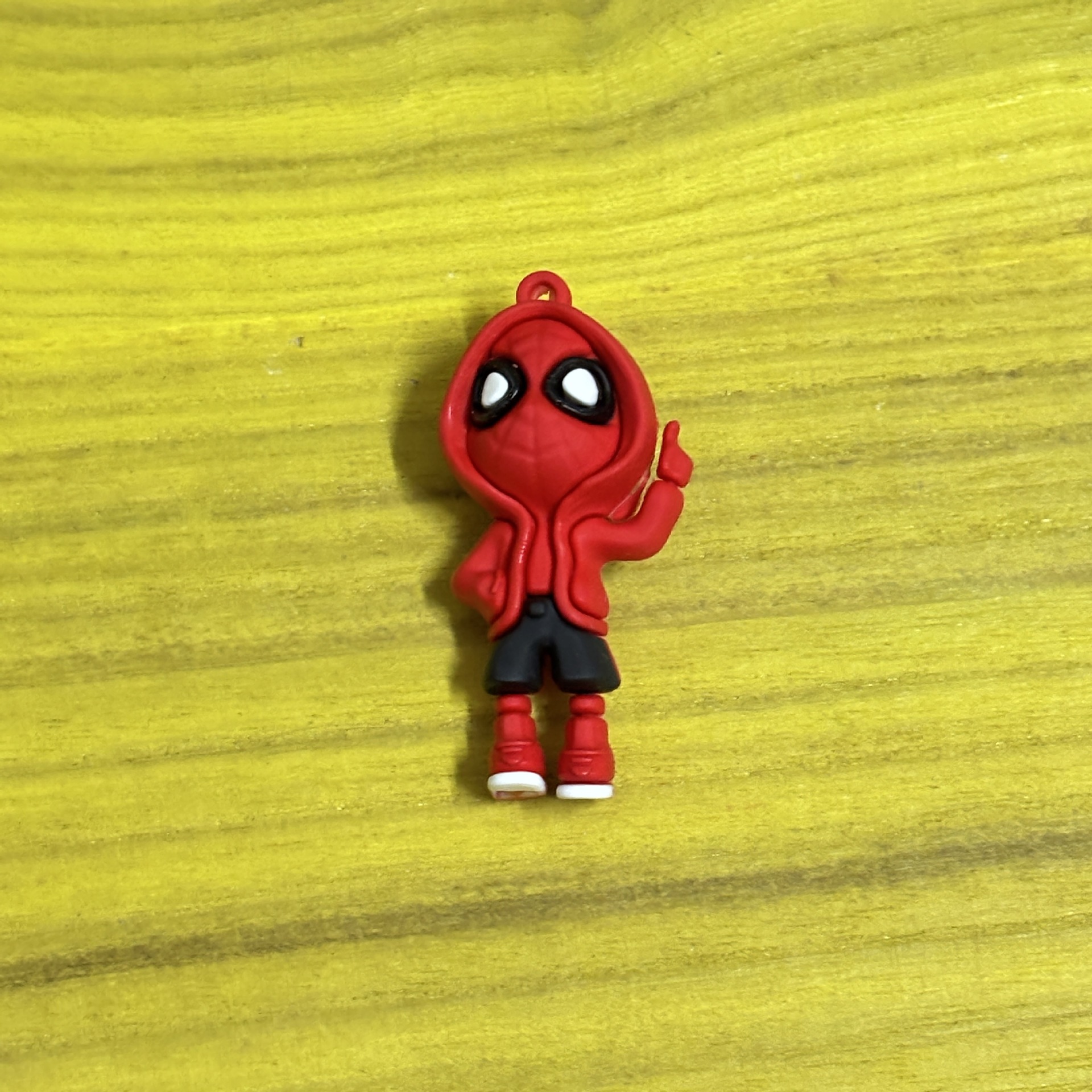 Red doll, Spiderman