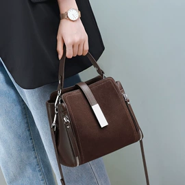 女士斜挎包;女士单肩包;女士手提包