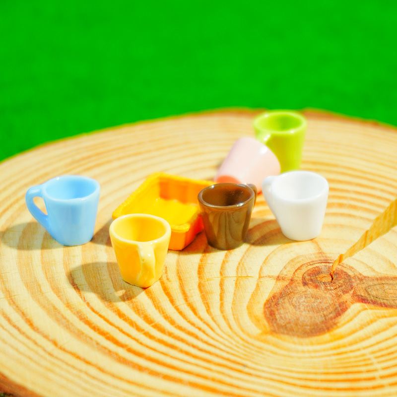 Mini modelo de simulación de mini modelo de mini decoración de mini decoración de paisaje taza de seis colores plato de resina