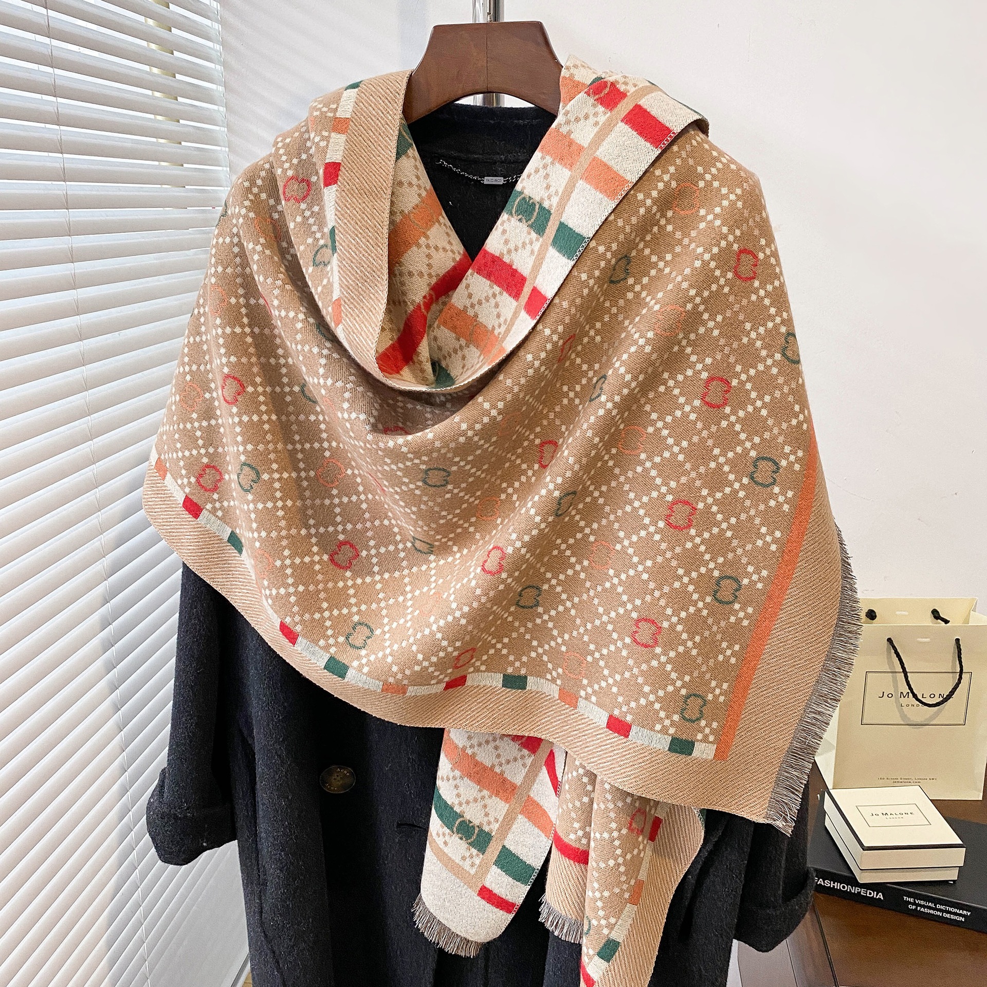 2024 invierno de alta calidad mantel cálido para mujeres nuevo estilo de moda colgante otoño invierno bufandas de cachemir de doble cara