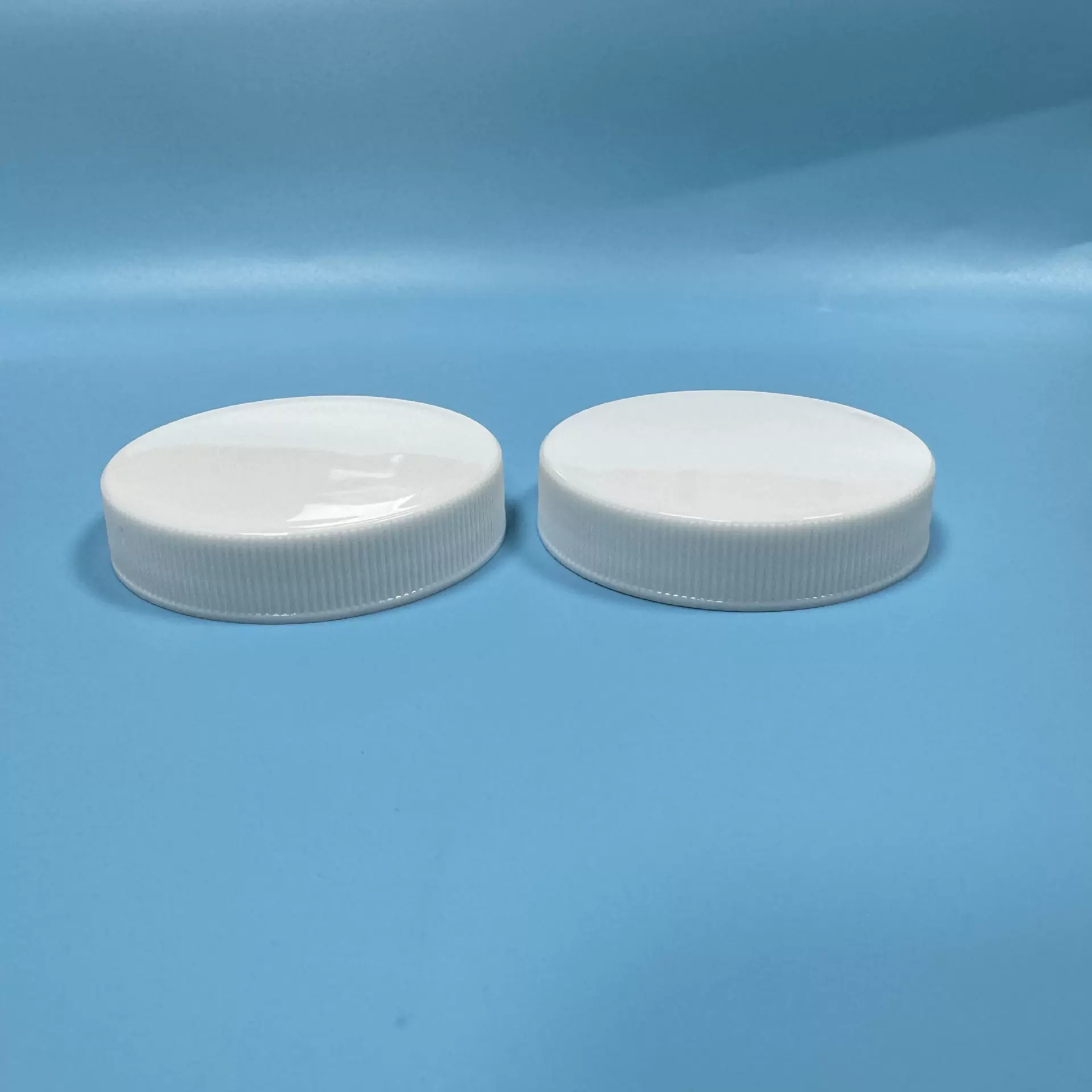 T53有线通用盖 53牙口蕾丝膏霜盖子53-400PP塑料旋盖53有线广口盖