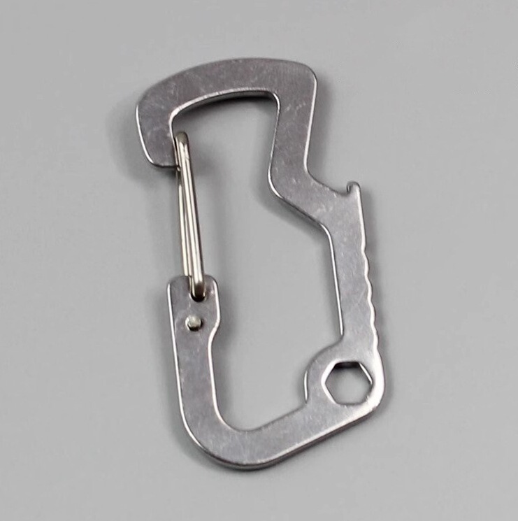 Stainless steel mountaineering buckle D-shaped buckle multi-function tool self-defense wrench bottle opener keychain outdoor supplies Stainless steel mountaineering buckle D-shaped buckle multi-function tool self-defense wrench bottle opener keychain outdoor supplies