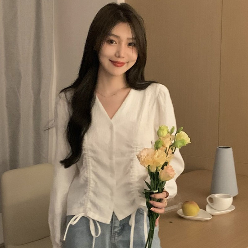 慵懒复古长袖V领卡其衬衫女设计感小众2025早秋新款衬衣外套上衣|undefined