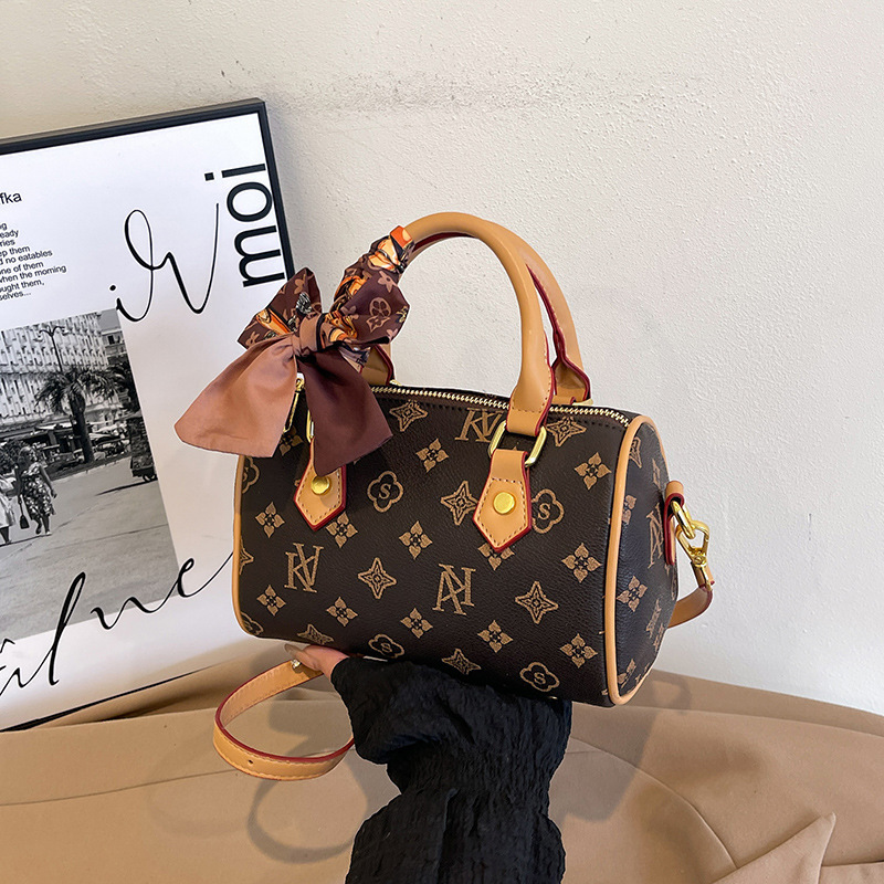 Women's bag wholesale Boston bag classic printing simple atmosphere commute travel special handbag shoulder bag women's bag Women's bag wholesale Boston bag classic printing simple atmosphere commute travel special handbag shoulder bag women's bag