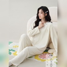 2025年新款好菓海岛绒圆领长袖长裤套装舒适透气可外穿女士家居服
