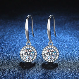 项链;耳钉;戒指