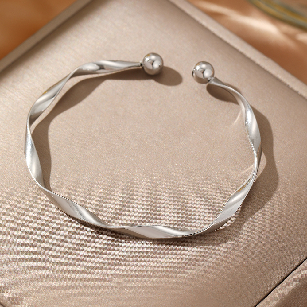 Simple Style Solid Color 304 Stainless Steel Stainless Steel Bracelets In Bulk display picture 6