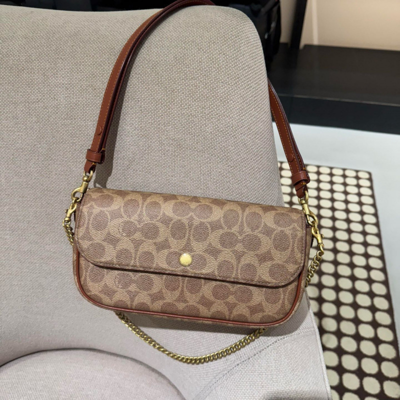 Coach C's New Brook Chain Flip Chain Bag Retro One-Shoulder Cross-Body Handheld Armpit Baguette Bag for Women