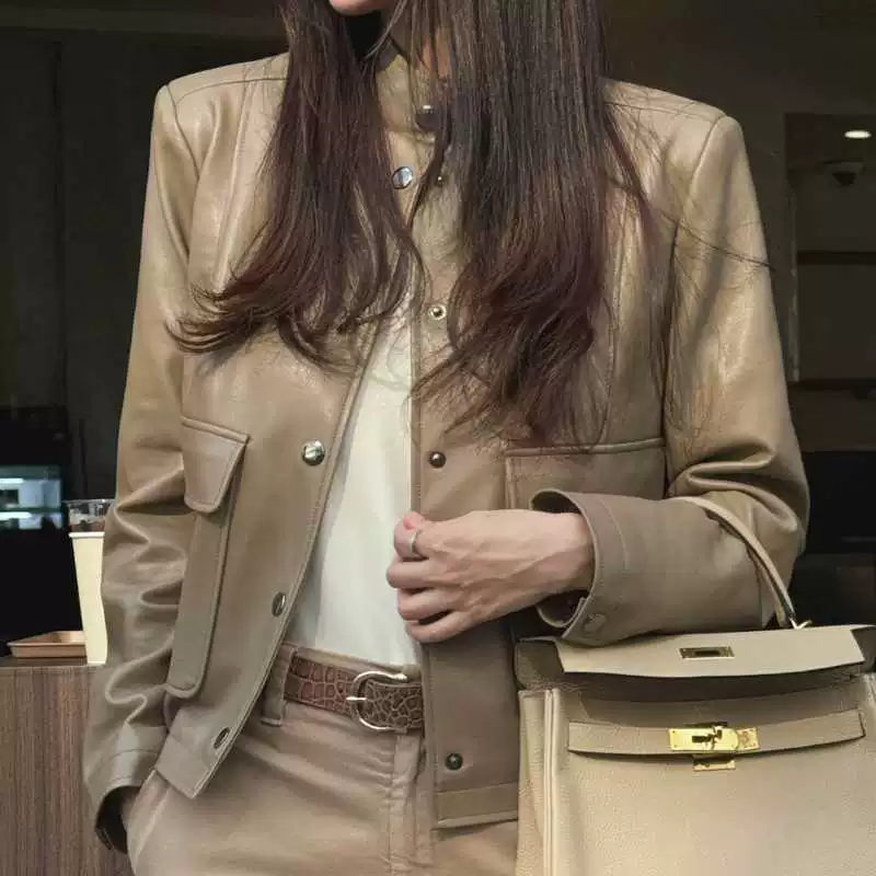 Женская корейская кожаная мотоциклетная куртка однобортная, элегантная, цвета хаки и кремовый, размер средний
