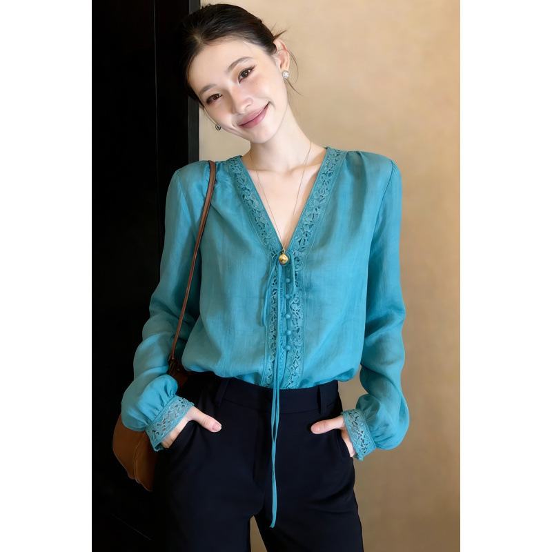 Peacock Blue Shirt for Women, Long-Sleeved, Spring 2026 New Style, High-End, Light Luxury, Beautiful and Elegant, Stunningly Pretty V-Neck Shirt Peacock Blue Shirt for Women, Long-Sleeved, Spring 2026 New Style, High-End, Light Luxury, Beautiful and Elegant, Stunningly Pretty V-Neck Shirt