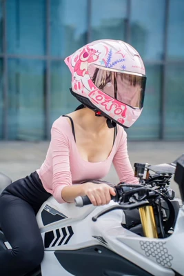 motorcycle full helmet electric car | Motosiklet kaskı (dəbilqə) - 2025-new-style-strawberry-bear-pink-single-lens-xs