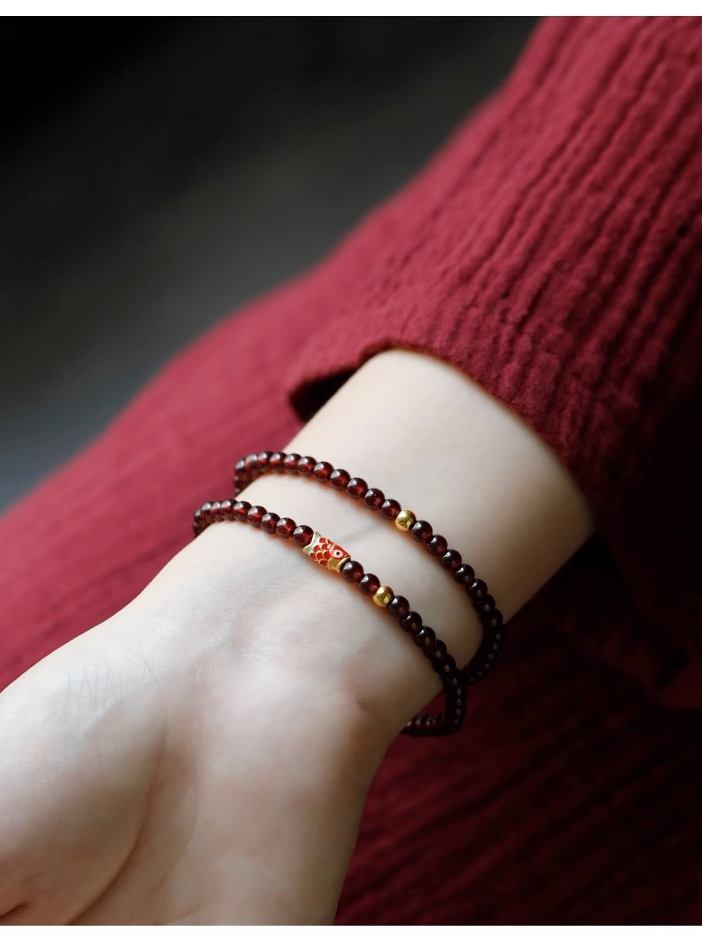 S925 Silver Koi Multi-Ring Crystal Bracelet for Women, Chinese style zodiac Year jewelry, Natural wine red garnet crystal Bracelet 201 Application Scenario