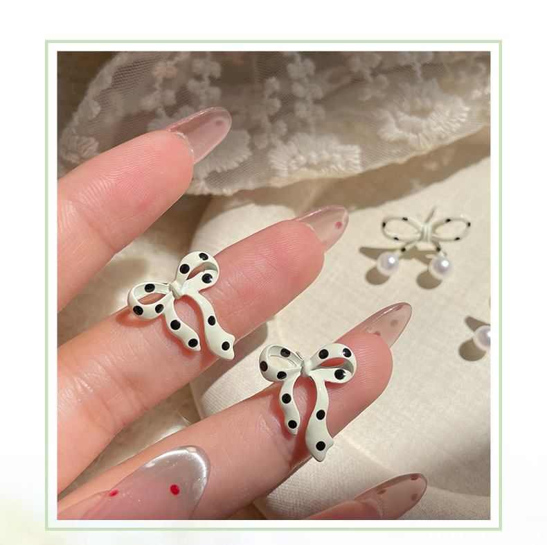 1 Pair Bow Knot Sweet Alloy Enamel Ear Studs display picture 3