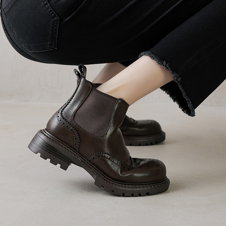 英伦风布洛克切尔西靴女粗跟2025冬季新款短靴厚底单靴弹力马丁靴