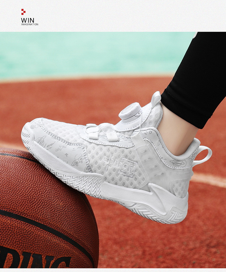 曼巴足迹 新款潮牌旋转纽扣软底透气跑步鞋中大童儿童运动鞋