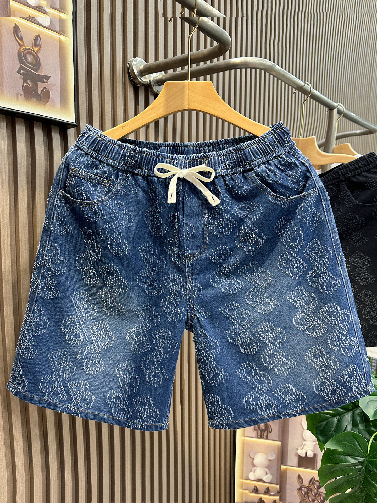 European Luxury Men's Jacquard Denim Shorts High End Summer Fashion Casual Beach Wear Five Point Straight Leg Pants_mkmklike.com