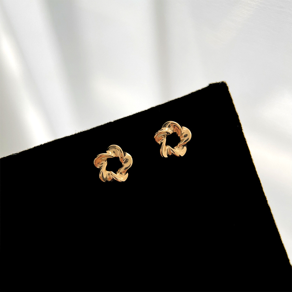 耳语6_0000s_0043_组 44.jpg