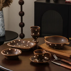 装饰花瓶;碗碟盘套装;陶瓷杯