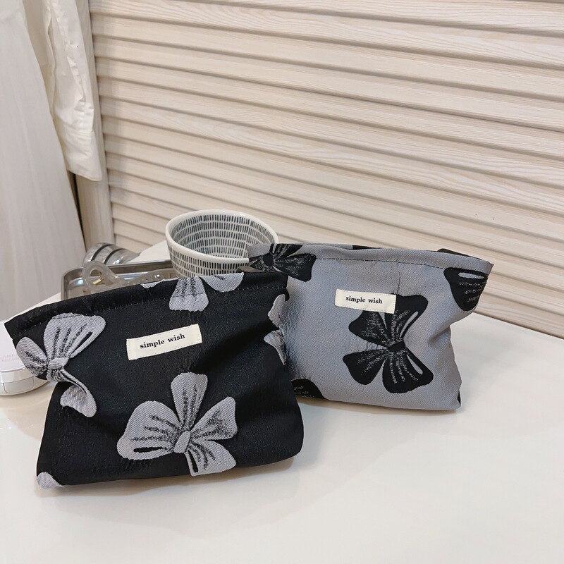 [Suxi cloth bag] black and gray bow small size makeup bag makeup bag air cushion blush storage zipper small cloth bag