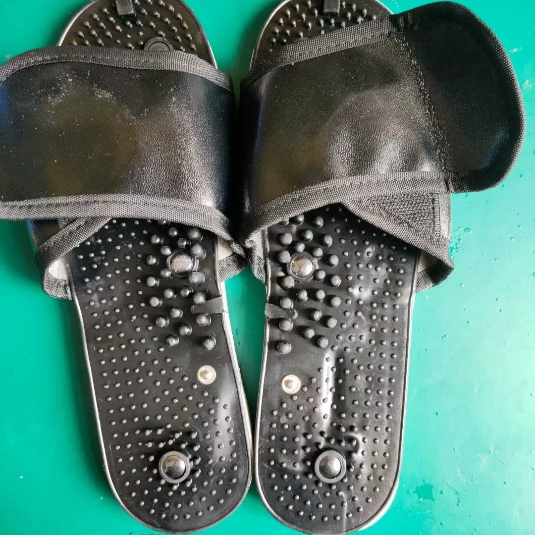 Massager, shoes ??, bag accessory