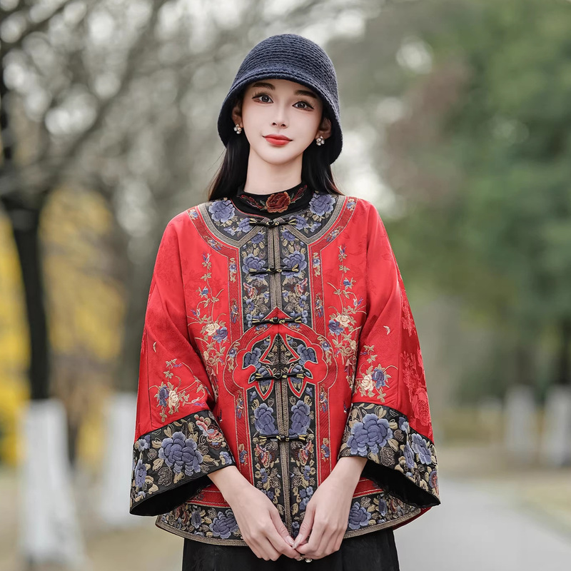2026 Spring Collection Ethnic Style Retro Embroidered Jacket for Women, Artistic Retro Buttoned Jacquard Satin Loose Plaid Outfit