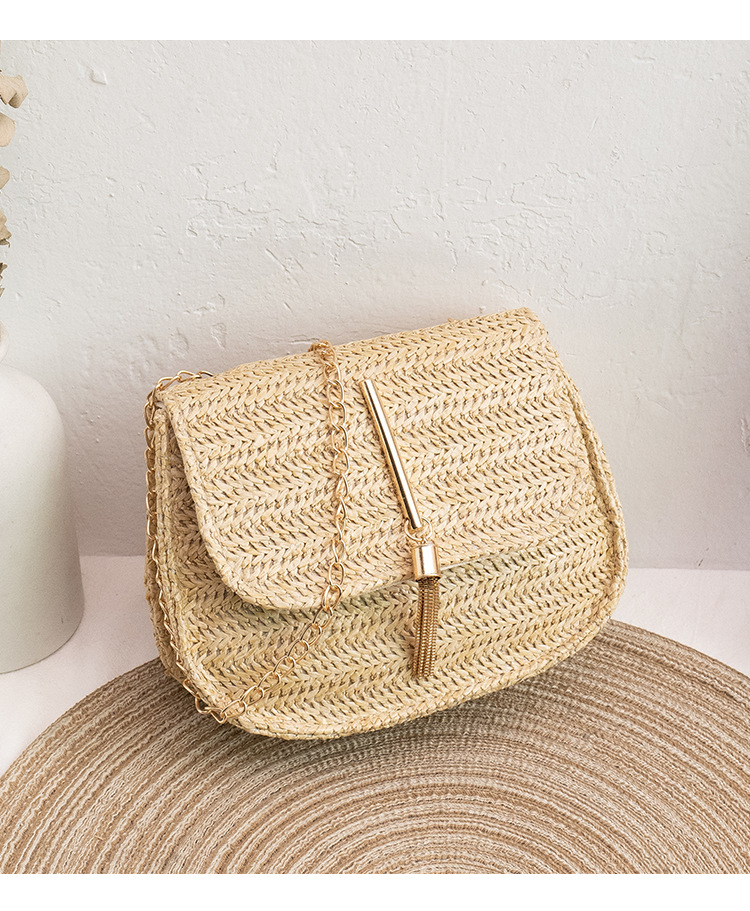 Women's Medium Straw Solid Color Vacation Weave Square Magnetic Buckle Straw Bag display picture 2