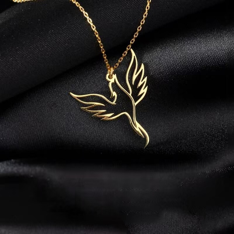 Angel Wings Titanium Steel Necklace for Women, Trendy Animal-Shaped Jewelry, Popular in Fashion Accessories, Fashionable Ol