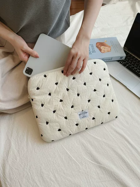Korean Heart-Shaped Embroidered Clutch Bag iPad 11inch Tablet Bag Polka Dot Embroidery Thread 14inch Laptop Bag