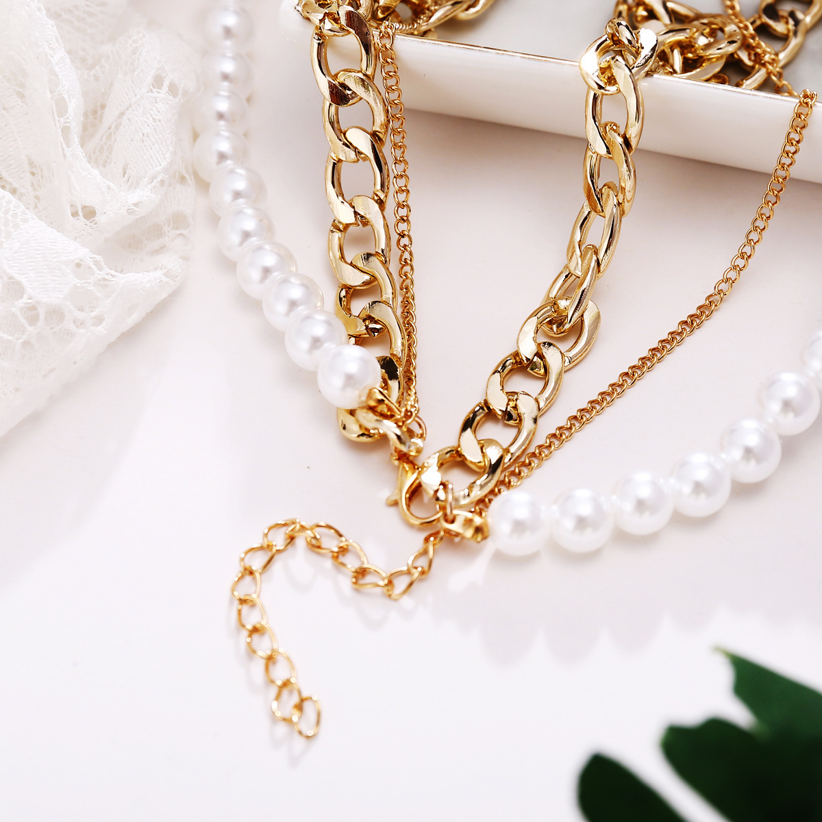 European And American Cross-border Creative Retro Simple Pearl Chain Three-layer Necklace Wholesale display picture 3