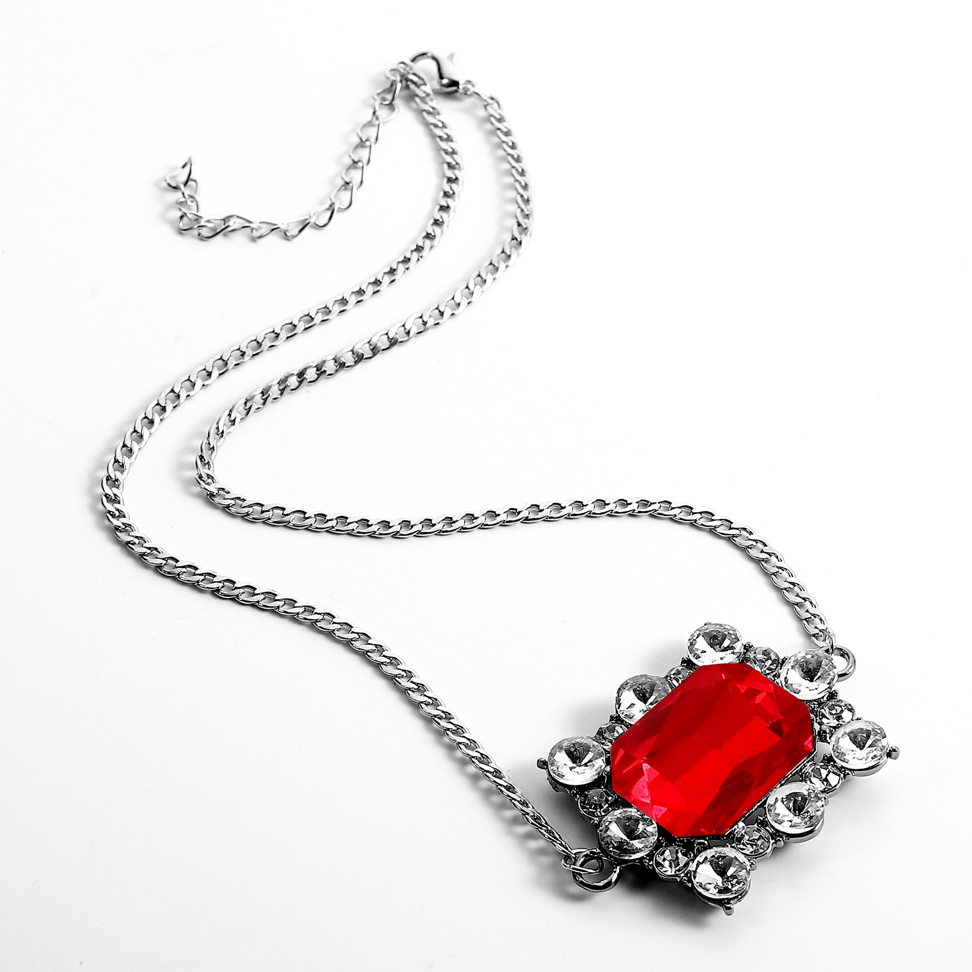 1 Piece Fashion Geometric Alloy Inlay Rhinestones Womenu0027S Pendant Necklace