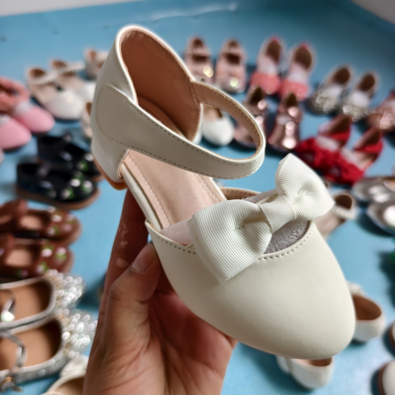 Zapatos de Princesa con Diamantes de Imitación de Microfibra y Suela de Caucho con Cierre Adhesivo para Niñas