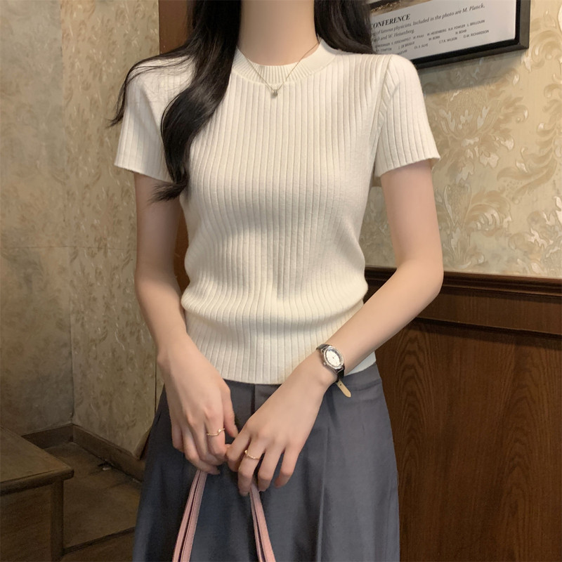 High-End Korean-Style Ribbed Short-Sleeve Women's T-Shirt for Spring/Summer 2026, Fashionable Solid Color, Simple and Stylish, Slim-Fit Knit Top