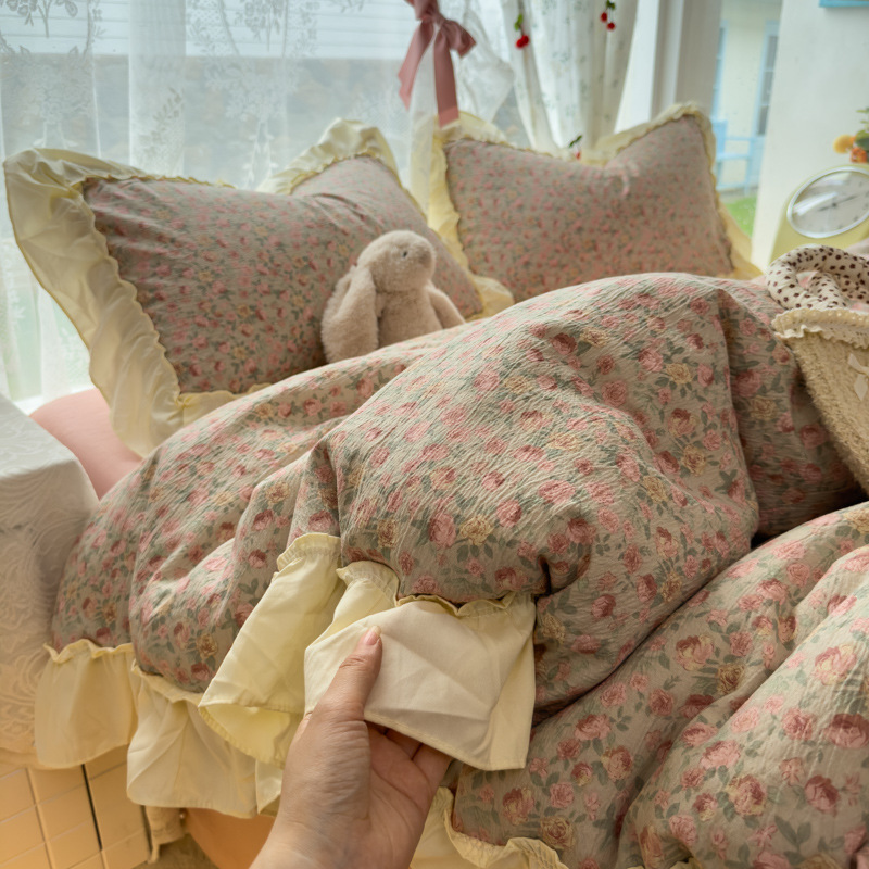 Una clase de encaje francés de cuatro piezas, sábanas de cama de tres piezas, ropa de cama de clase madre e infante, dormitorio, cama de cama de caseta