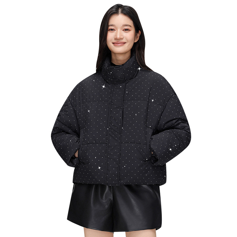 Chaqueta de algodón de pluma en invierno 2025, nueva chaqueta de algodón corta y cómoda, estilo casual, cuello caliente, color sólido.