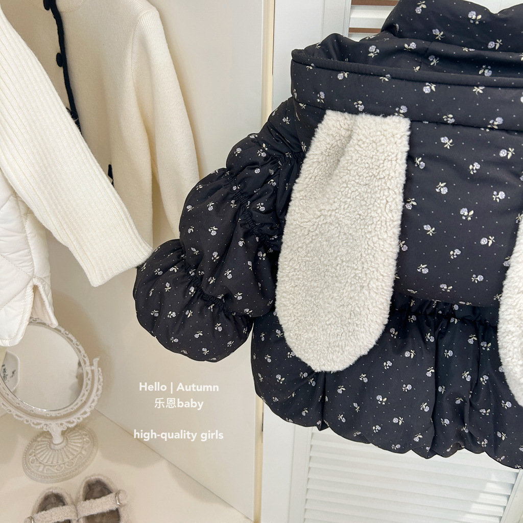 [Ropa de Niños Leen] Niñas otoño y invierno nuevo tipo de ropa de algodón de conejo de flores trituradas bebé chaqueta de algodón con capuchón encantadora